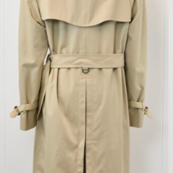 Vintage Burberry trenchcoat with removable lining size 10